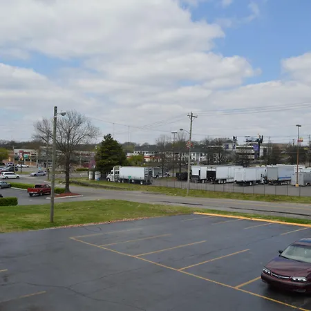 Econo North Nashville