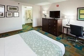 Hotel La Quinta By Wyndham Airport