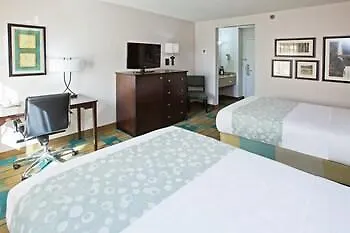 Hotel La Quinta By Wyndham Airport