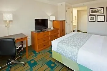 La Quinta By Wyndham Airport/opryland Hotel 3*