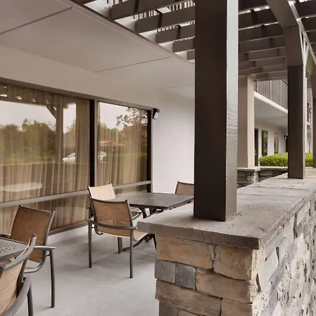Baymont By Wyndham Airport Hotel Nashville