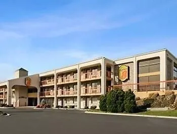Super 8 By Wyndham Hermitage 2*