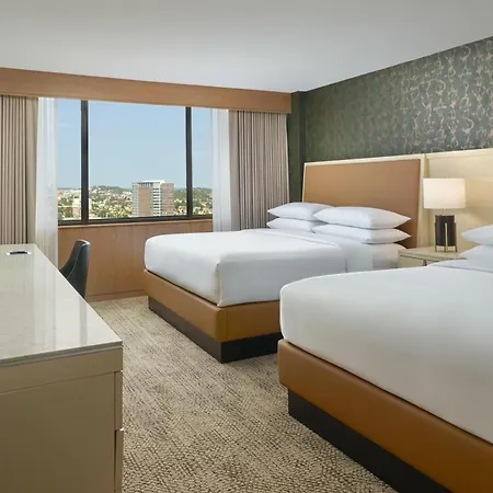 Hotel Sheraton Grand Downtown 4*