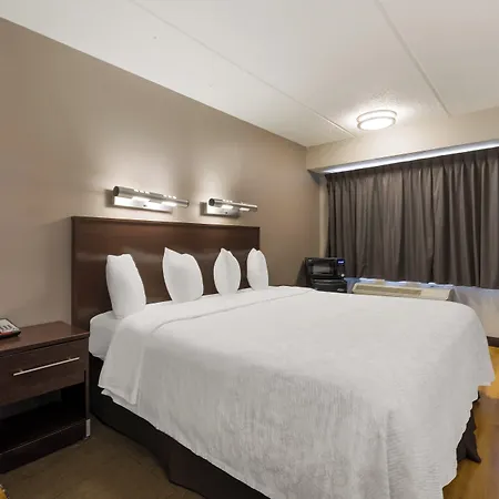 Red Roof Plus+ Airport 3* Nashville