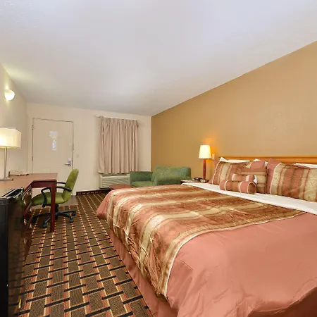 Motel Americas Value Near Downtown