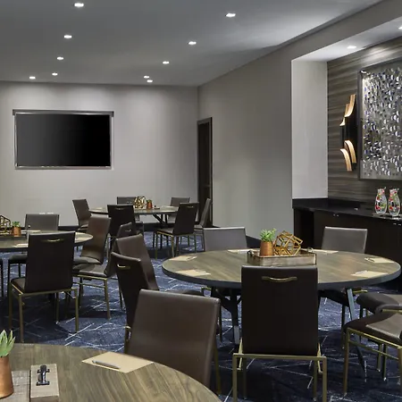 Hotel Renaissance 5*