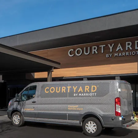 Courtyard By Marriott Airport