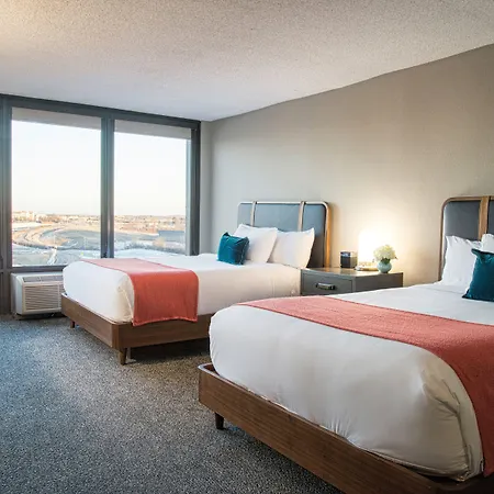 Hotel Delta By Marriott Airport Nashville