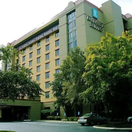 Embassy By Hilton Airport 4*