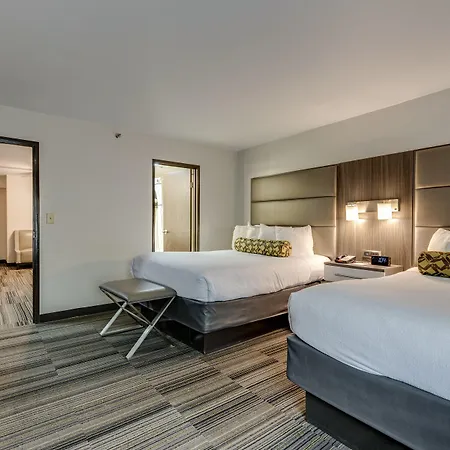 Hotel Alexis And Nashville