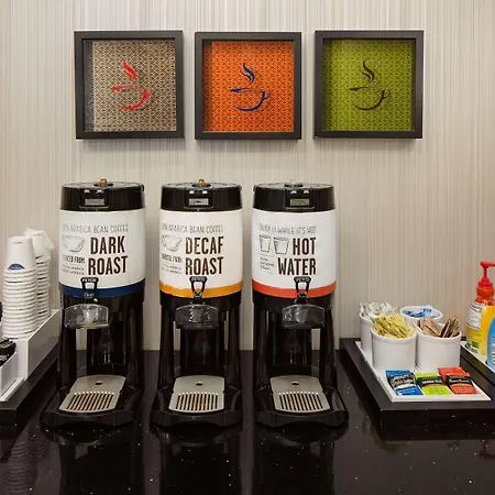 Hotel Hampton & Nashville-airport 3*