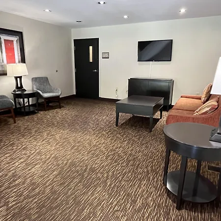 Homestay Suites Hotel 2*
