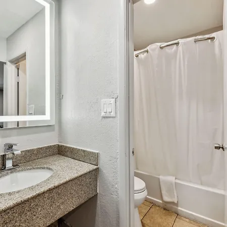 Knights Antioch Hotel 2*