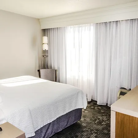 Courtyard By Marriott At Opryland Hotel
