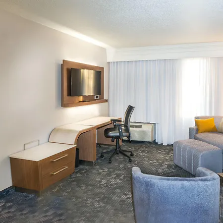 Courtyard By Marriott At Opryland Nashville