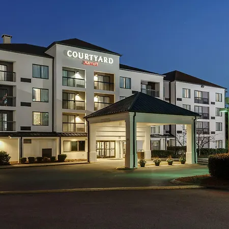 Hotel Courtyard By Marriott At Opryland 3*