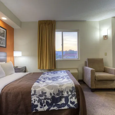 Sleep Near Percy Priest Inn 4*