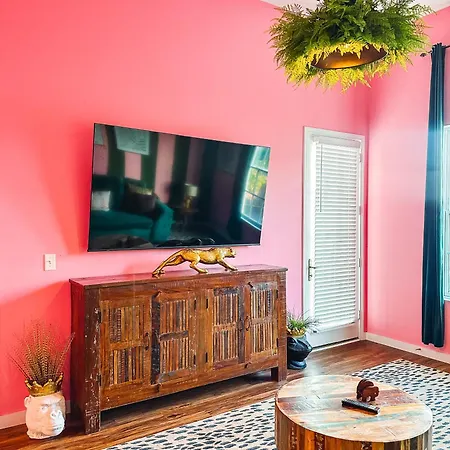 Dreaming With Dolly - Luxe Near Broadway * Nashville