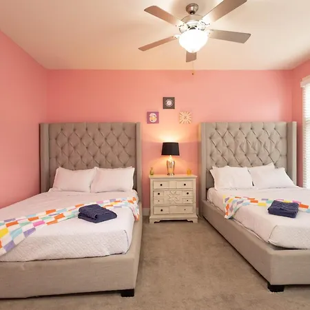 Pink Experience - West End Broadway & Restaurants Apartment Nashville