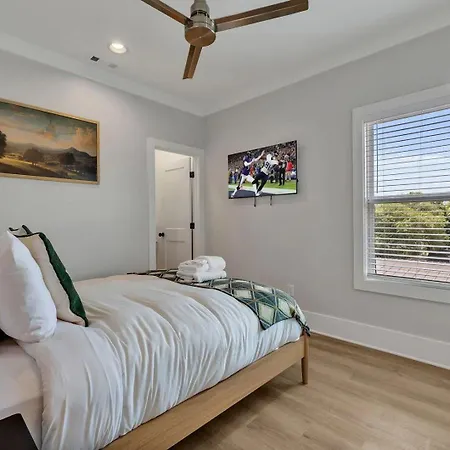 Ensemble-4 Unit Combo-8 Mins To Broadway Holiday home *