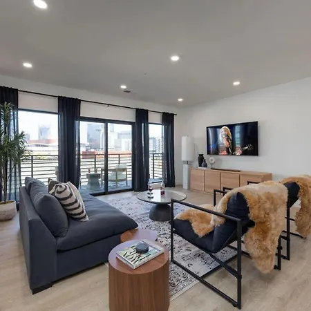 Plush Haven-2 Unit Combo-walk To Broadway Nashville