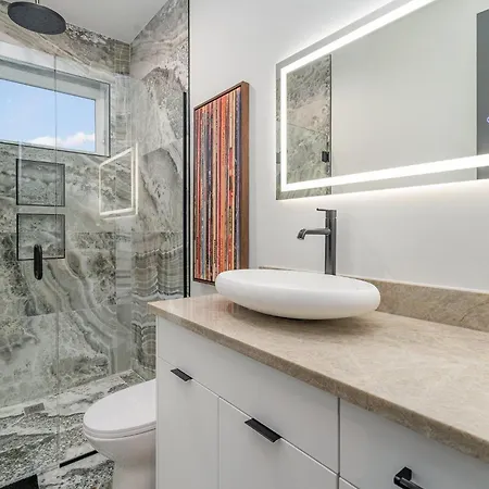 Holiday home Luxe-high Note-rooftop Hot Tub-3 Mins To Broadway Nashville