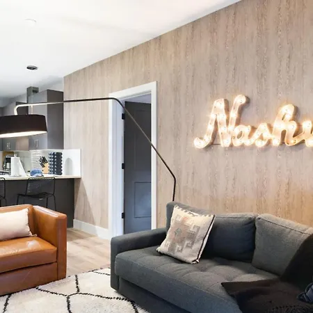 Holiday home Sleeps 42 7 Modern Midtown W Gym, Pool, Walkable To Shops & Eats