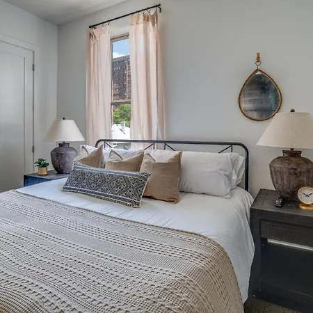 Lofts At 30th-two Beats-2 Units-mins To Broadway Holiday home