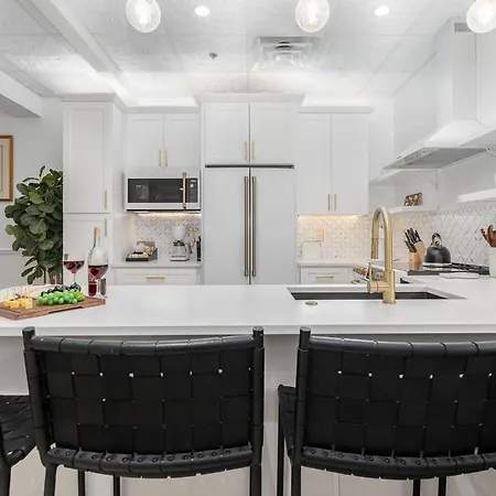 Maison Modiste - Bankers Alley - Walk To Broadway Holiday home *