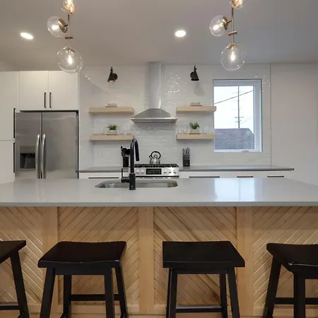 Skyline Luxury - Rooftop Deck- King Suites-garage *