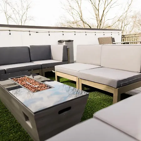 Tropics - Rooftop Deck - East Holiday home Nashville