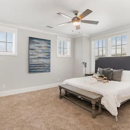 Trilogy - Private Porch - Walk To Centennial Park Holiday home *