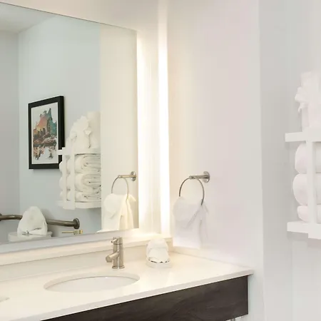 Hampton & Nashville-green Hills Hotel 3*