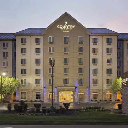 Hotel Country & By Radisson Airport Tn