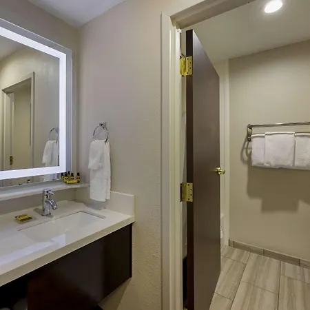Western Airport - Bna 3*