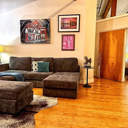 Apartment Writers Round *