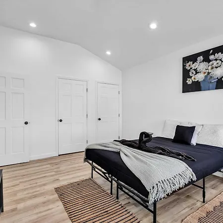 Spacious Duplex In Prime Location Holiday home