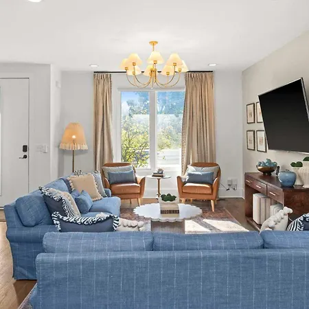 2 Adjacent Gem Great For Big Groups 8th Ave S Holiday home *