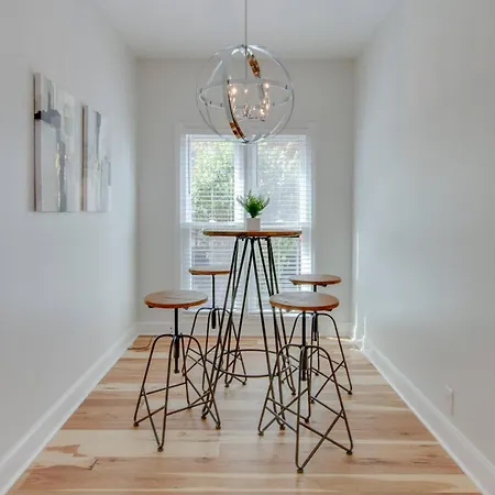 Holiday home The Grant | 9 Mins To Downtown, Vandy On Foot Nashville