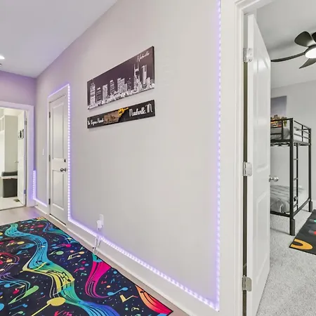 Holiday home Friends In Skyline Places, 10 Min To Broadway, Perfect For Groups Nashville