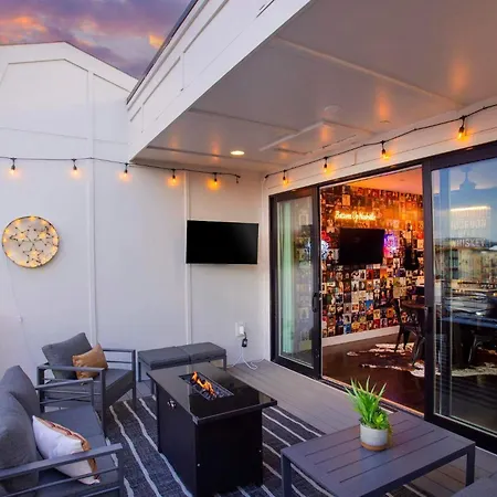 Luxury House In With Rooftop Deck Nashville