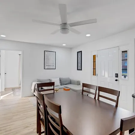 Stylish Getaway With Free Parking Nashville