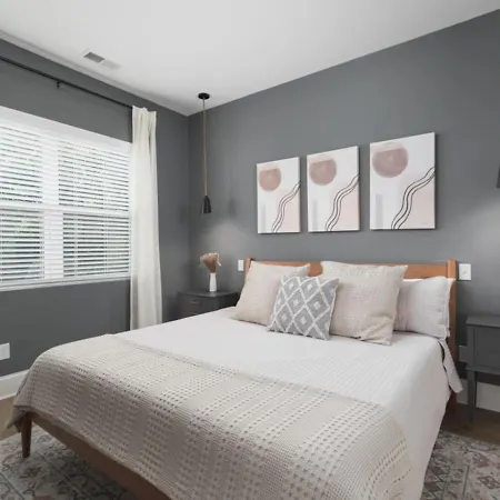 Sleeps 20 Three Side By Side 10 Minutes To Broadway