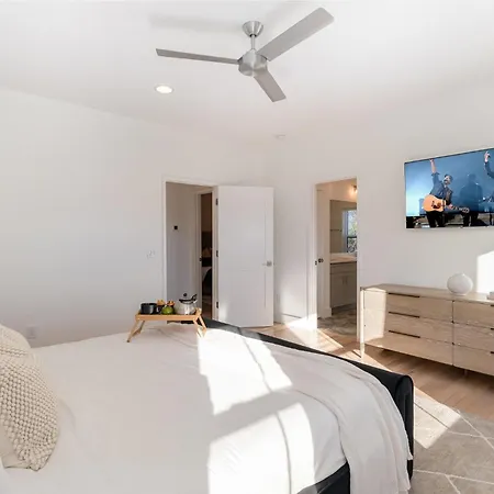 - 405 Marshall St #3