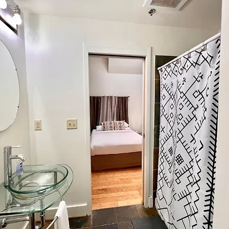 Apartment Writers Round Nashville