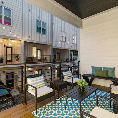 Holiday home Walk To Vanderbilt And Belmont With Garage And Rooftop Deck Nashville