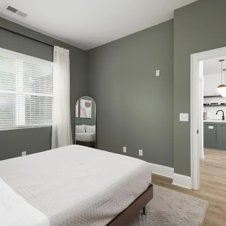 Holiday home Sleeps 20 Three Side By Side 10 Minutes To Broadway Nashville