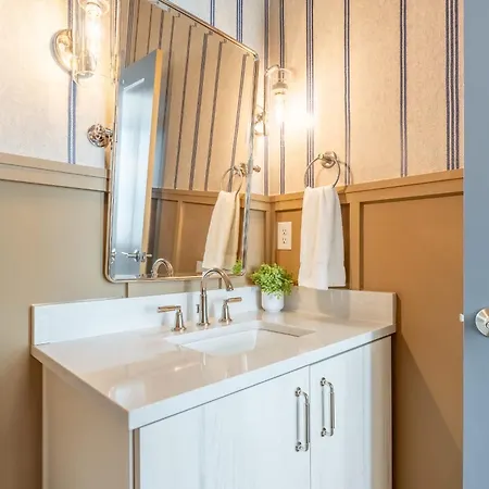 Luxe Group With Hot Tub & Rooftop Lounge Nashville