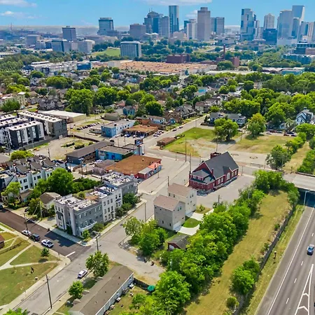 Friends In Skyline Places, 10 Min To Broadway, Perfect For Groups * Nashville