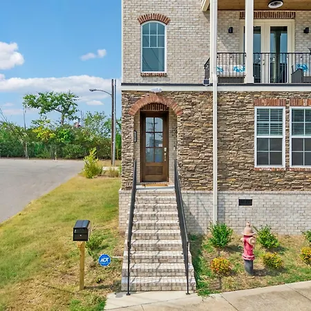 Holiday home Friends In Skyline Places, 10 Min To Broadway, Perfect For Groups Nashville